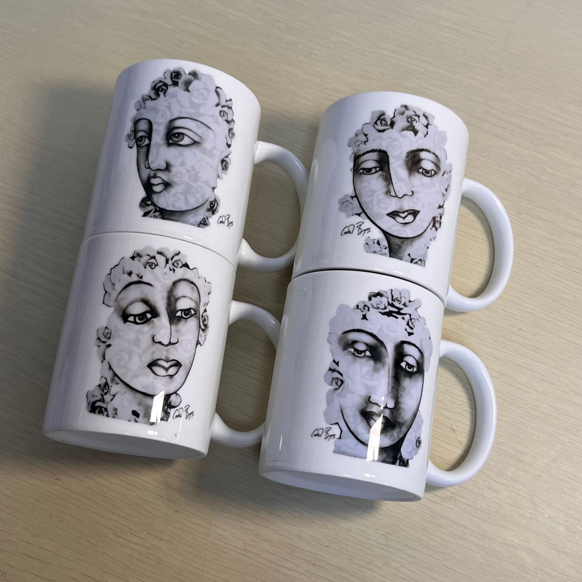 Coffee Tea Images - 남아공 캐롤 보이즈 세라믹 머그잔, 손으로